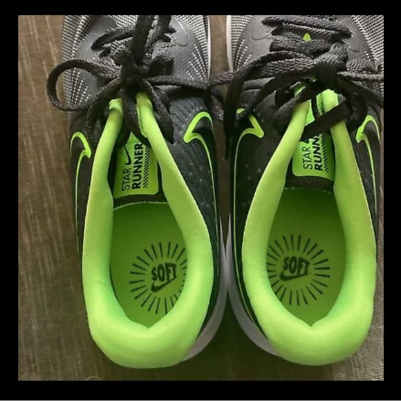 SOLD DONT BUY Nike Kids Sneakers - Black and Neon Green - Picture 4 of 7